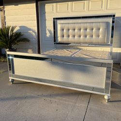 Beautiful Valentino Silver Queen Size Bed Frame With LED Lights New 