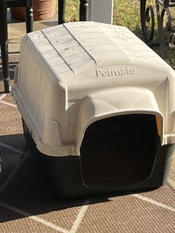 Pet Mate Dog House