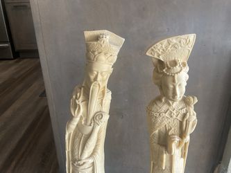 Statues 2