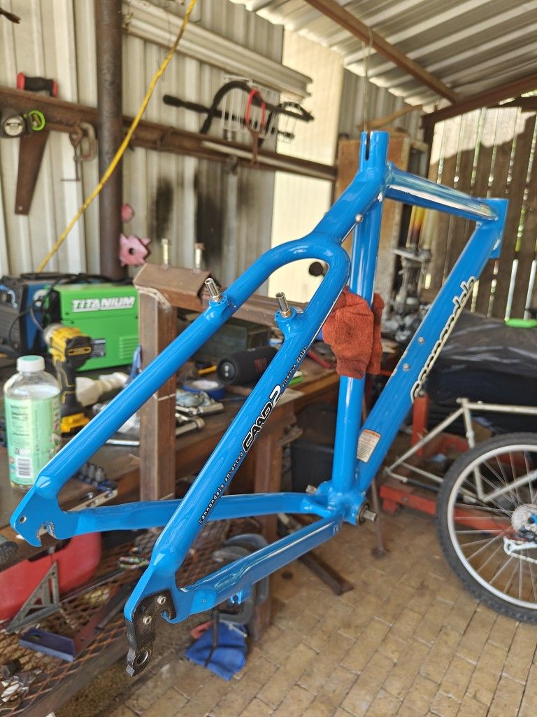 Cannondale F600 Aluminum Mountain Bike Frame for Sale in Atascosa, TX
