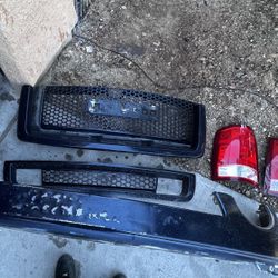 GMC Sierra 2007-2014 Grill/ Head Lights 