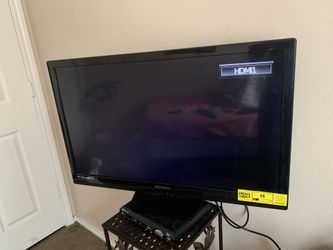 32 inch tv Emerson 50$ work perfect no remote only 50$