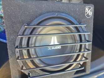 JL Audio 10W0v3 10" Subwoofer + Ported Box – Like New