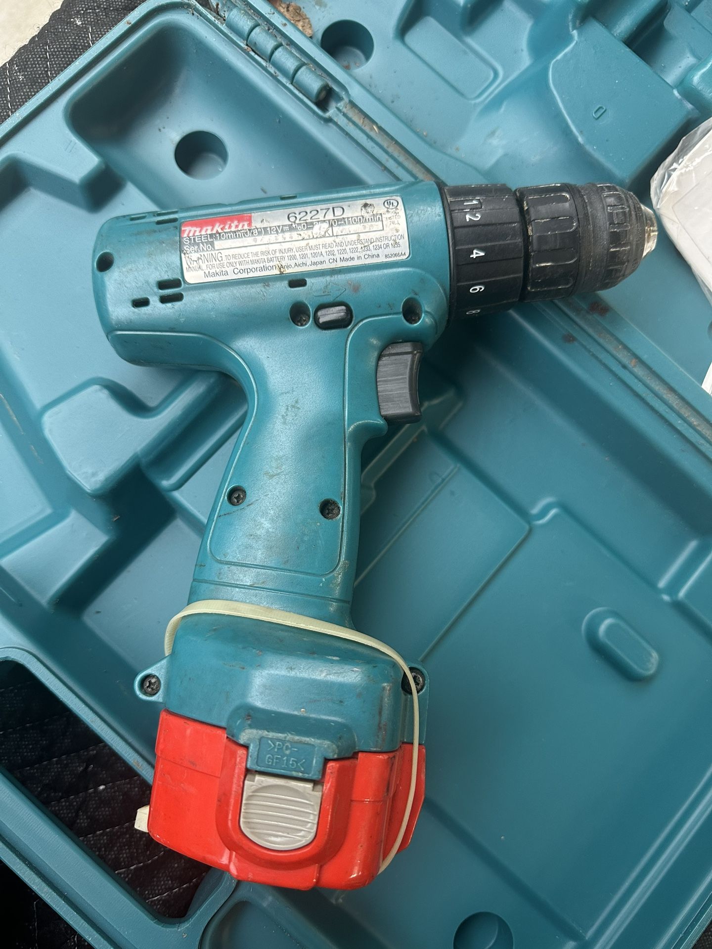 Makita 6227D Cordless Drill