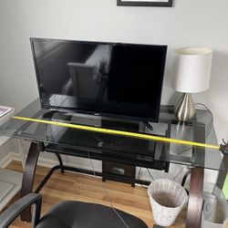 VERY NICE COMPUTER DESK