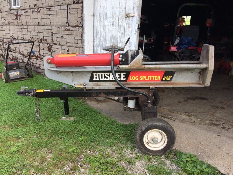 Huskee 35 ton log splitter