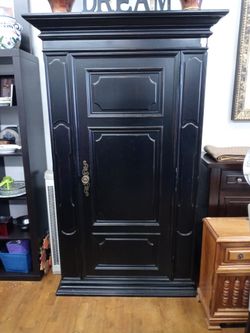 Solid Wood Wine Cabinet