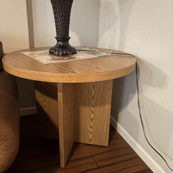 Wood Circular Table