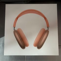 Airpod Maxes Peach