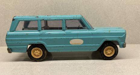 Vintage Tonka Jeep Wagoneer