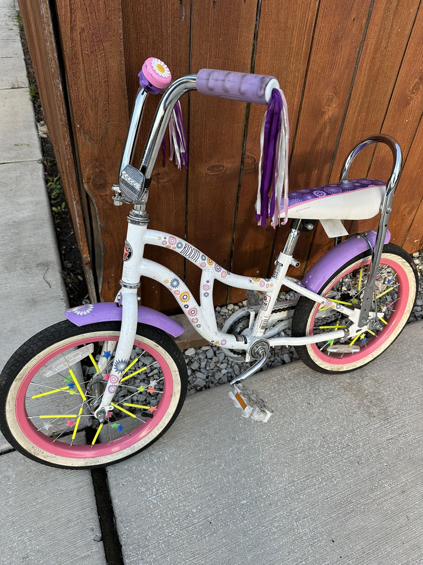 Little Girls Bike With Training Wheels $30