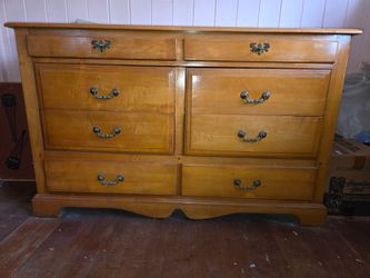 Dresser