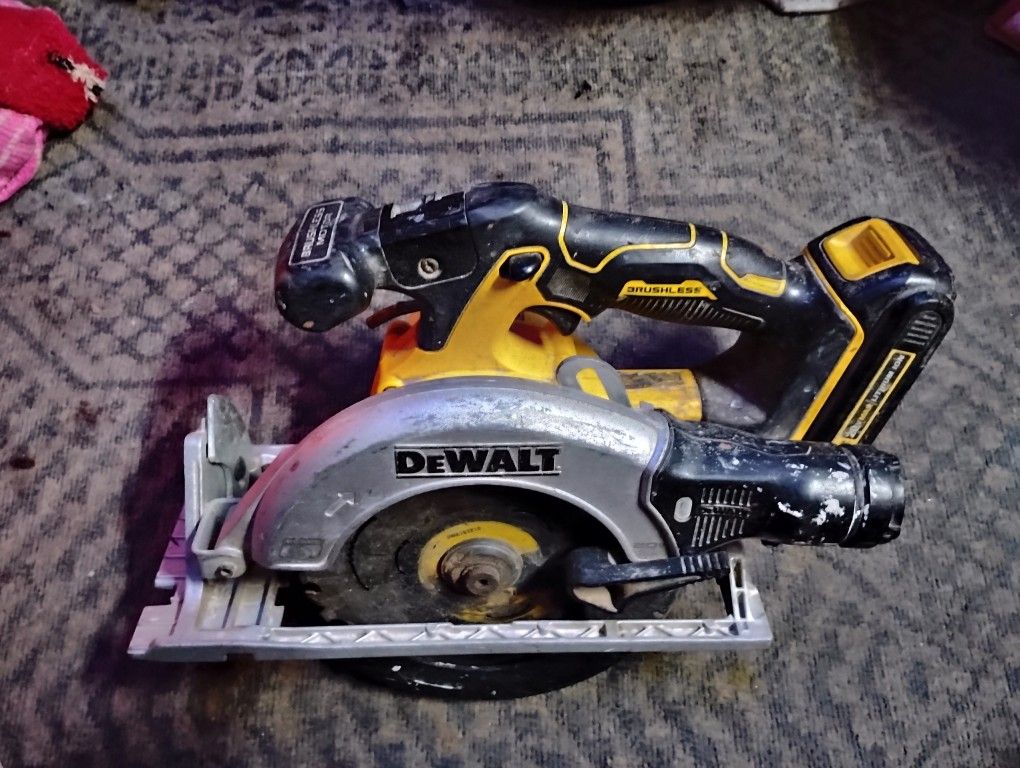 DeWalt Circular Saw