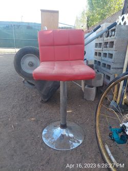 RETRO BARBER SHOP CHAIR