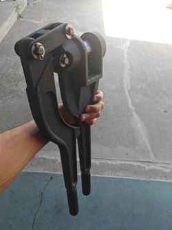 CADDY MSP-20 metal stud punch