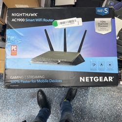 Nighthawk (Wi-Fi Router)