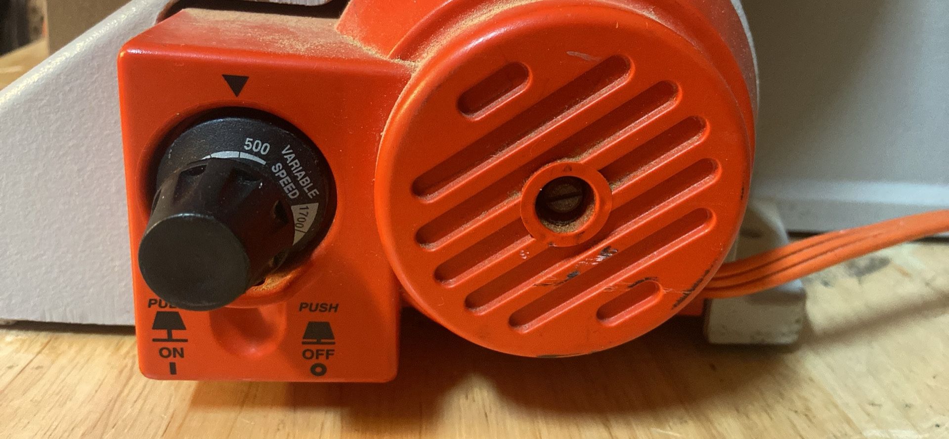 Scroll Saw Tool Ridgid 500 to 1700 RPM, 1.2 Amp, 60hz, 120volt. Works perfect .