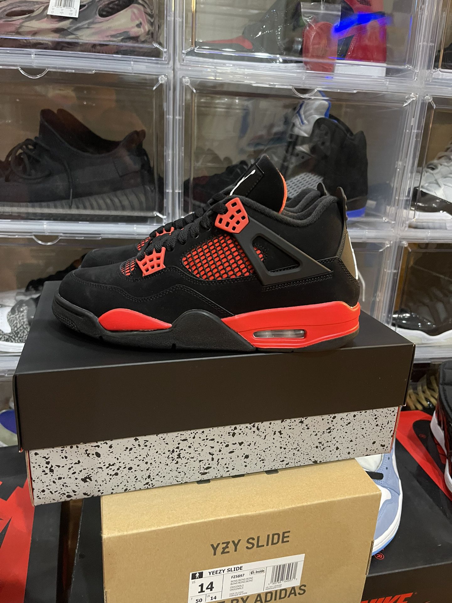 Jordan 4 Red Thunder  Size 8.5 