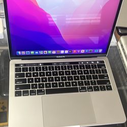 MacBook Pro 16GB RAM 256GB SSD Core i5