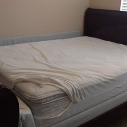Queen Size Solid Wood Bed 