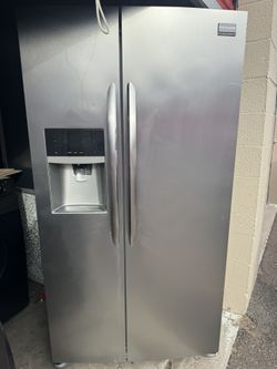 Refrigerator Everything Works 