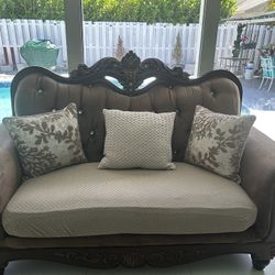 Selling Sofa Set 