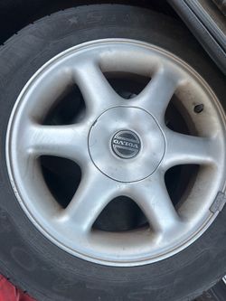 ‘95 Volvo 850 stock rims + tires