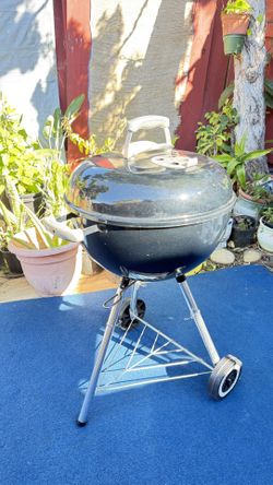 Weber Original Charcoal Grill, 18" Kettle Grill with Lid and Wheels, Black