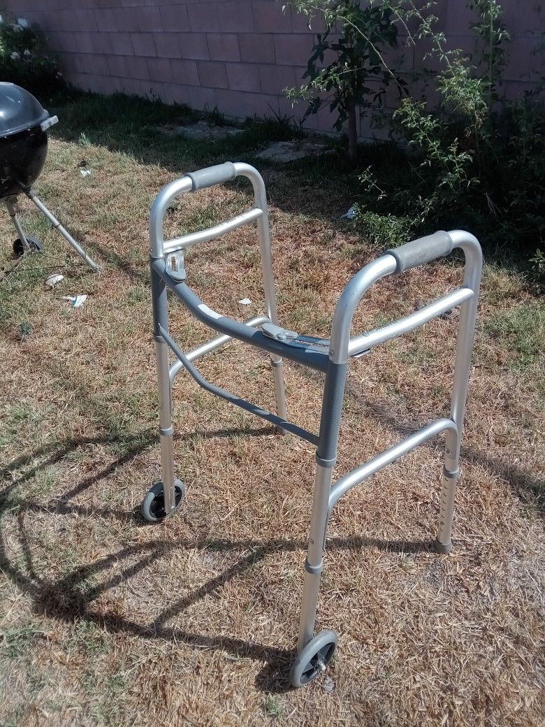 Andadera De 2 Ruedas