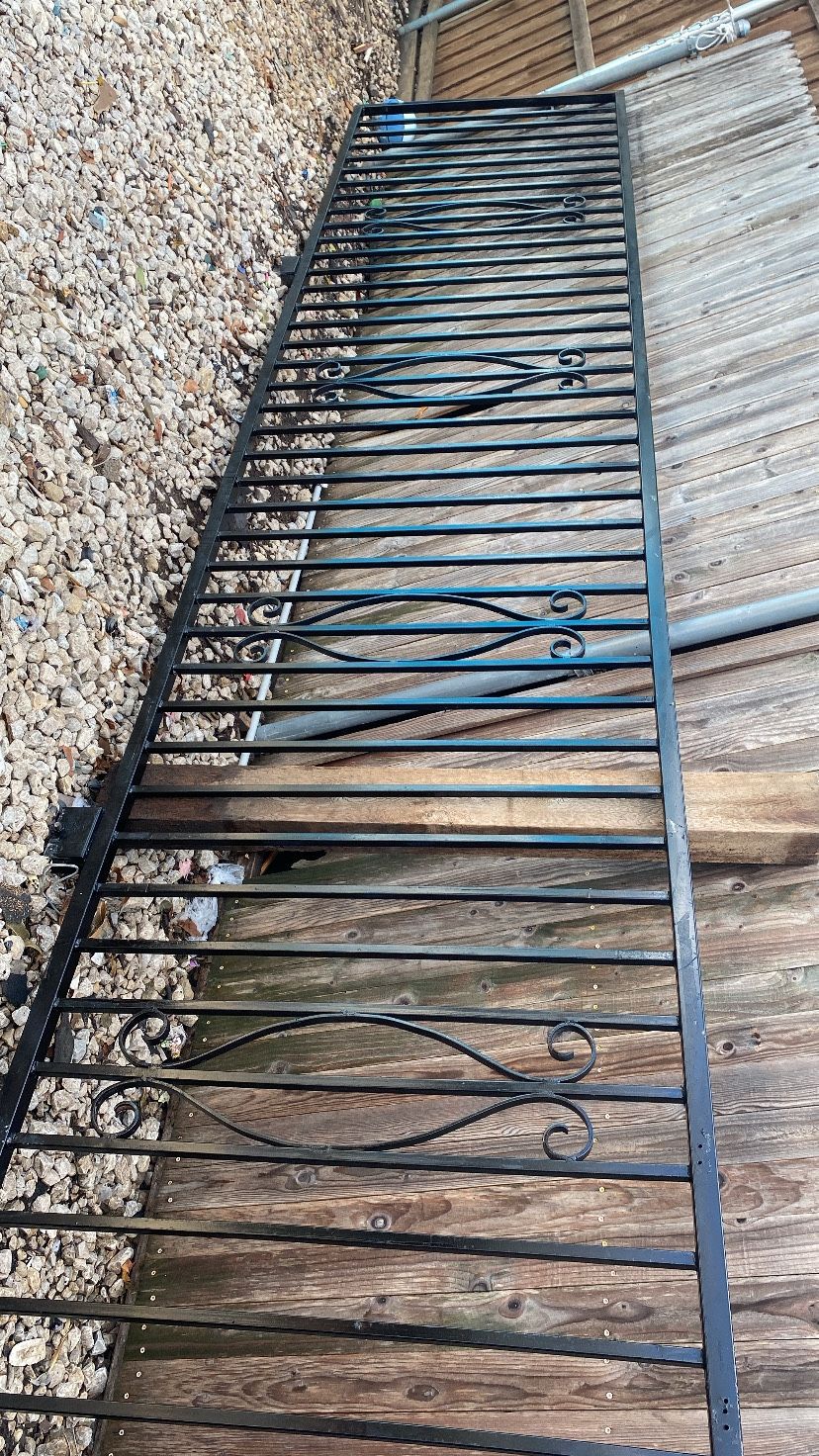 Iron Fence 20x4