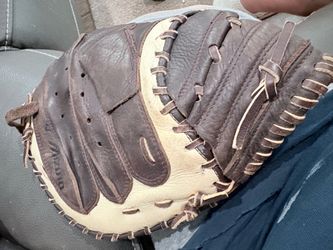 Mizuno catchers mitt