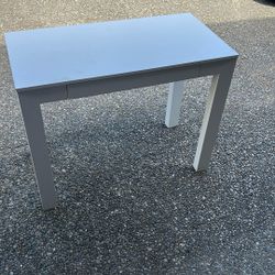 PENDING PICK UP— FREE Desk