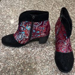 Beacon “Texas” Multi Print Size 12 Ankle Boot