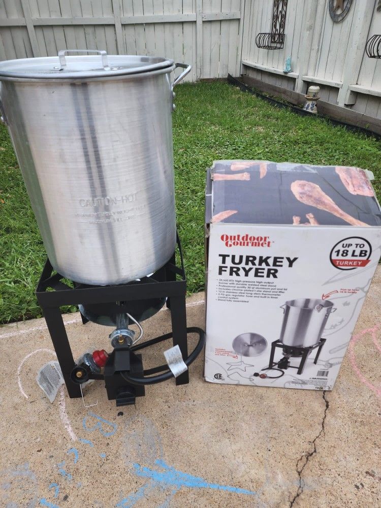 Outdoor Gourmet 30 qt Turkey Fryer Kit