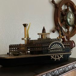 Vintage Natchez Musical Pipe Holder