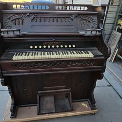 130+ Year Old Packard Organ