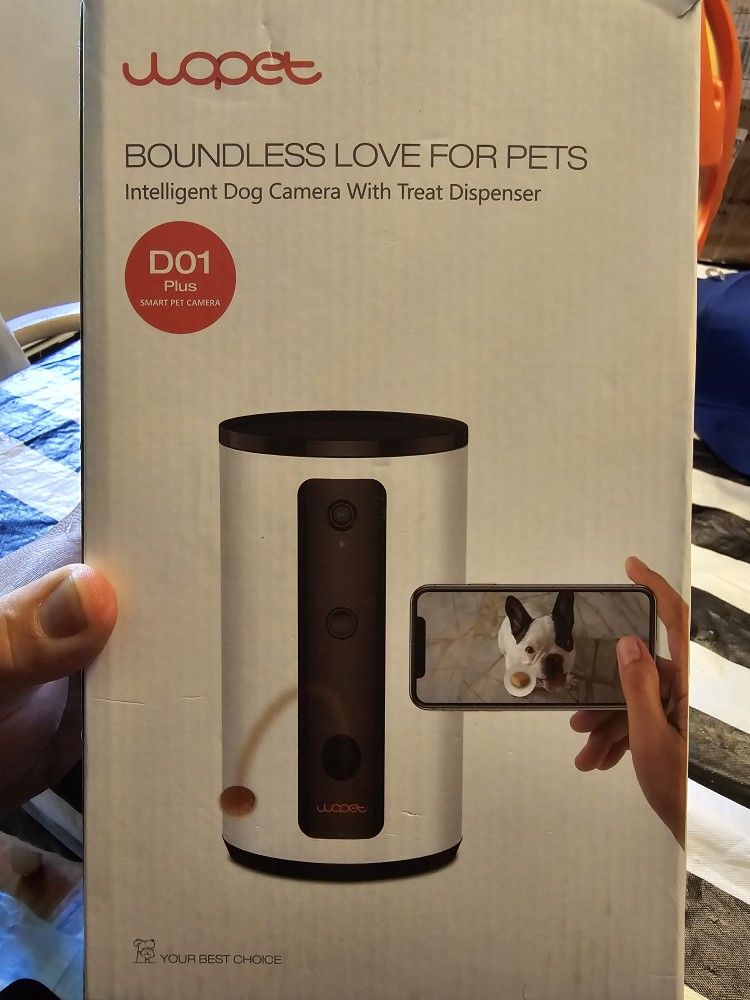 Dog Or Cat Automatic Treat Dispenser With Camera And Mic