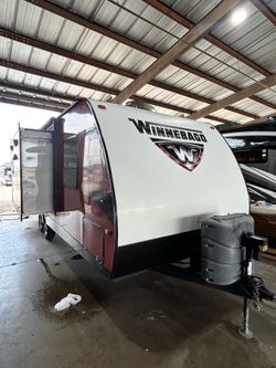 2016 Winnebago Minnie 2351DS