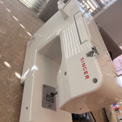 Máquina De Coser Singer 