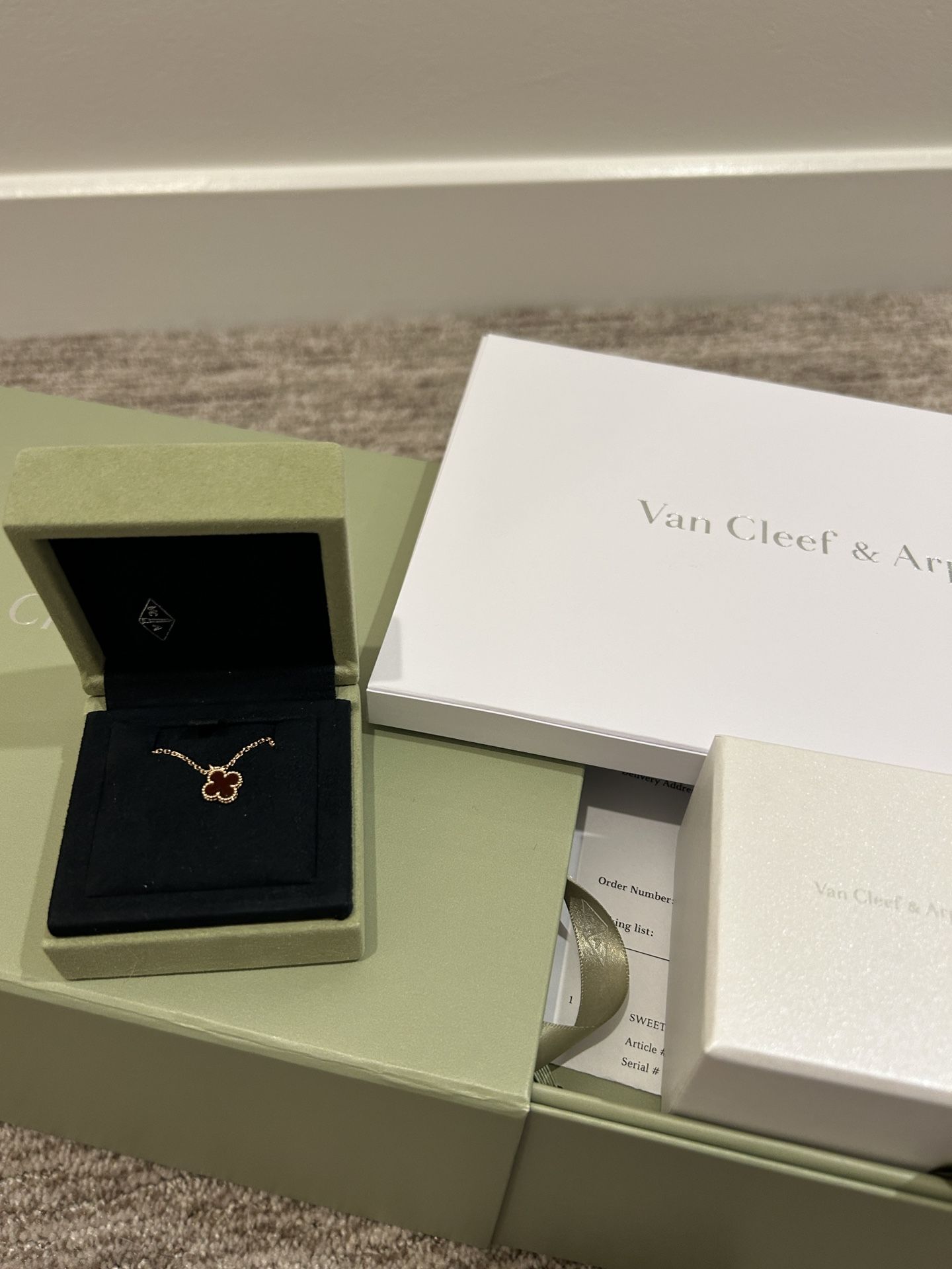 Brand New Van Cleef & Arpels Sweet Alhambra Necklace