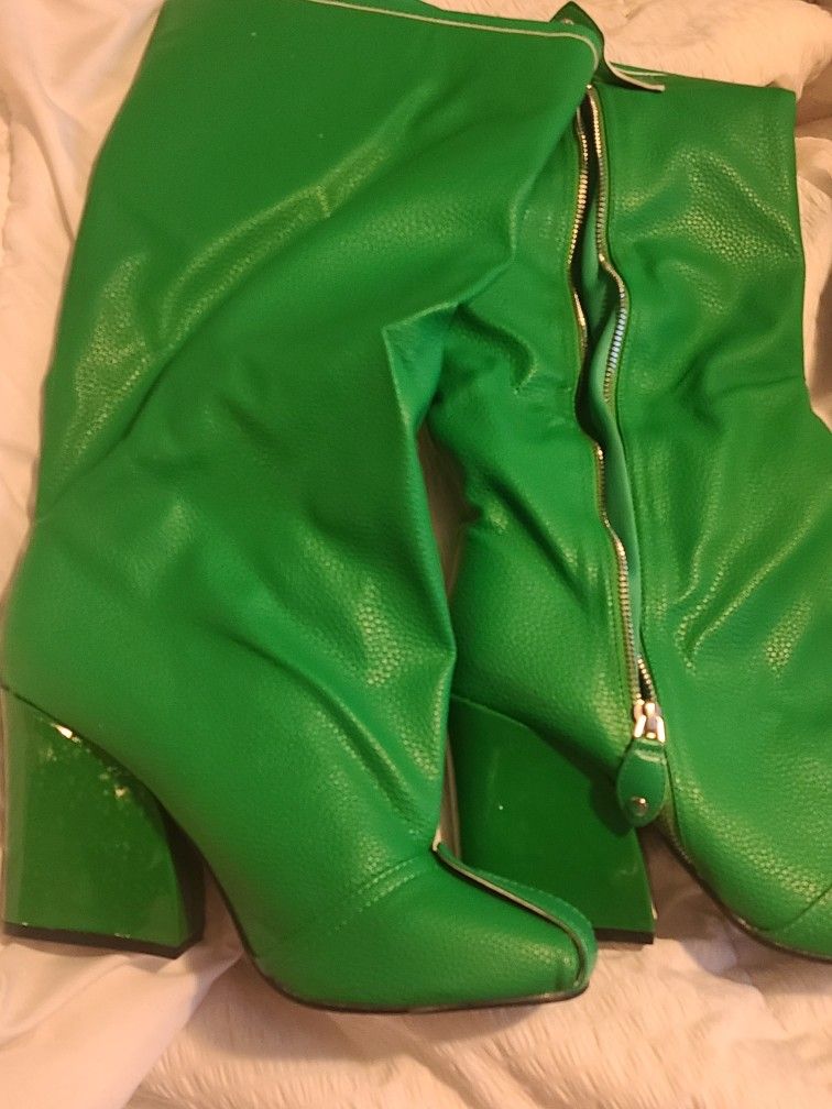 Size 10.5 Azalea Wang Women's Boots