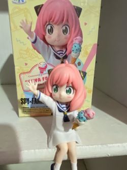 Anya sitting figure