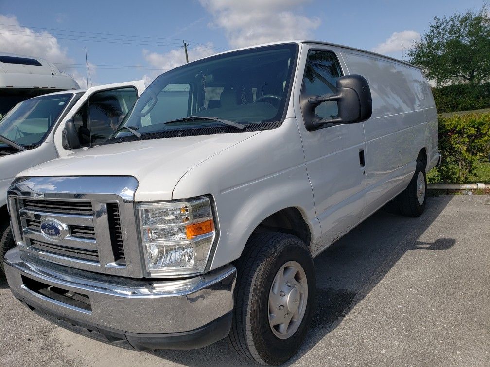 2009 Ford E250 Gargo Van