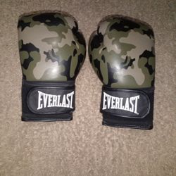 Camo Everlast 14oz Boxing Gloves