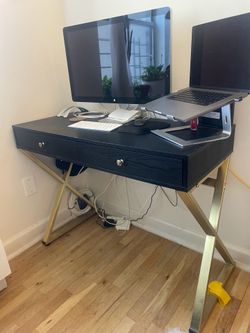 Desk/table