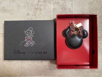 Disney Coach Minnie Mouse Pink Bow Hangtag Keychain Bag Charm