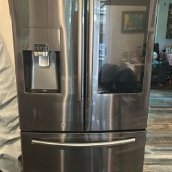 Samsung Family Hub Refrigerator for parts