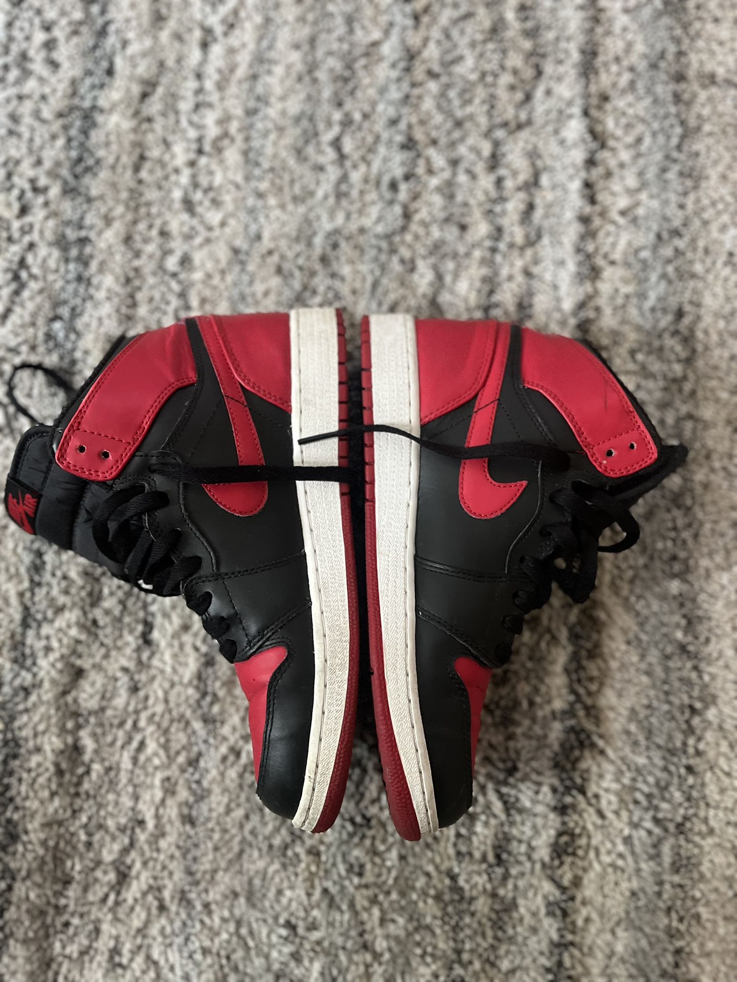 Jordan 1 OG Bred Size 7 men, Send Offers!