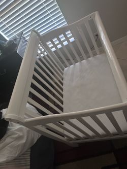 Mini crib
