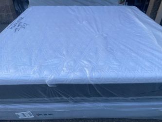 King Memory Foam Mattress And Box 